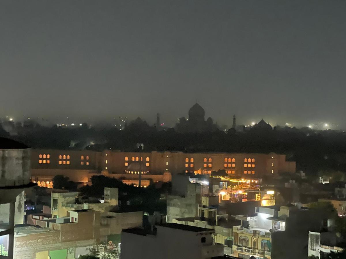 Luxury Penthouse With Taj Mahal View Apartment Agra  Exterior photo